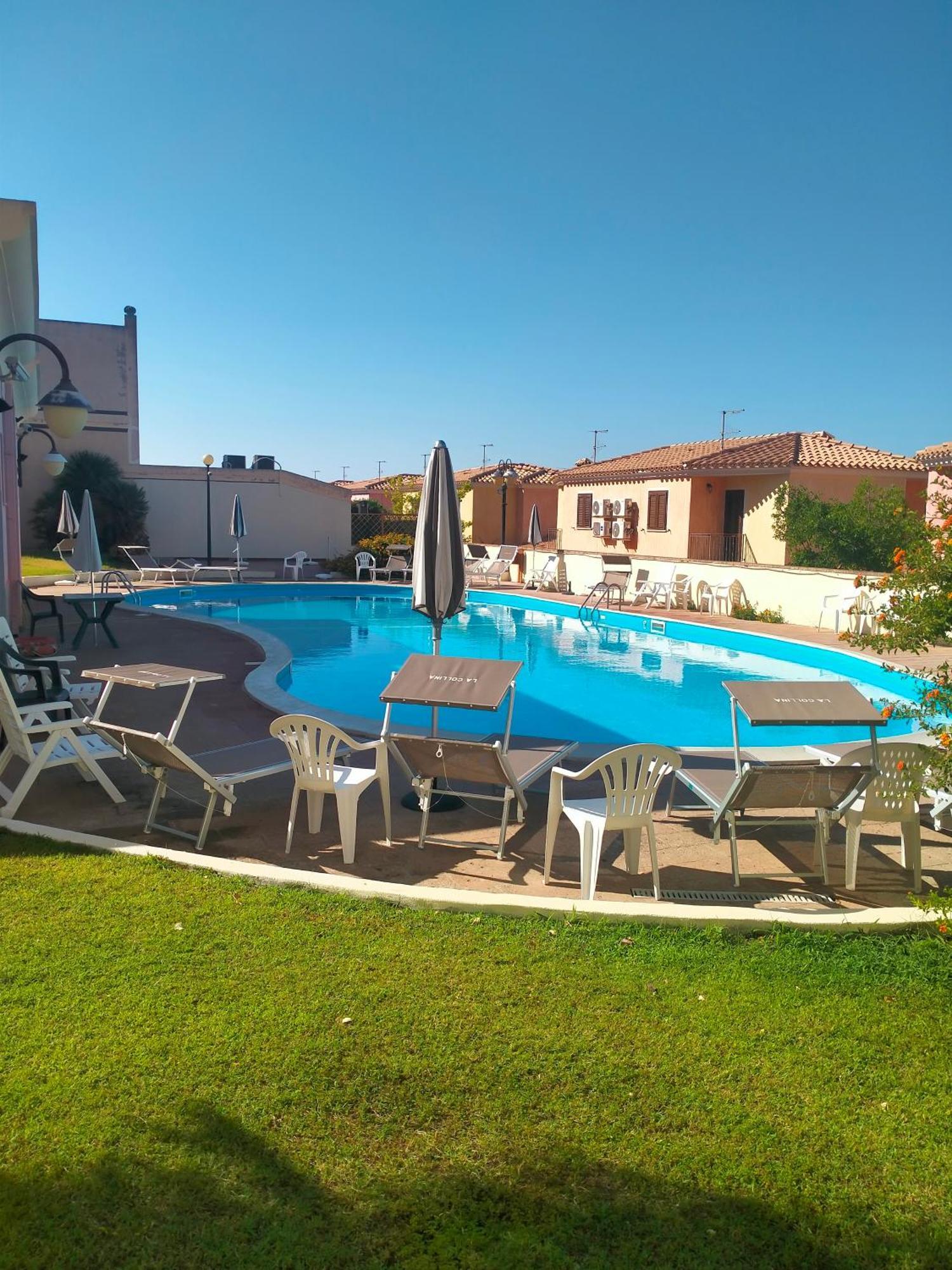 Сasa de vacaciones Soleil Con Piscina E Campo Da Tennis Condominiale *